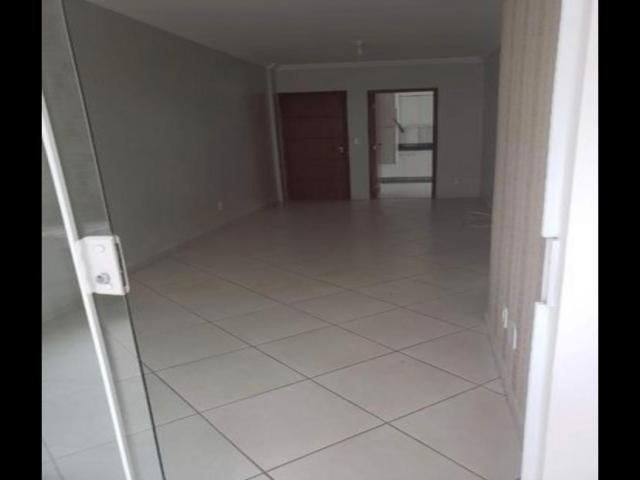 #886 - Apartamento para Venda em Campos dos Goytacazes - RJ