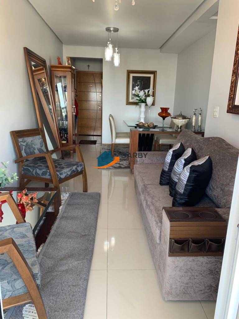 Apartamento à venda com 2 quartos, 70m² - Foto 2