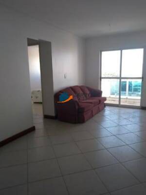 Apartamento à venda com 2 quartos, 72m² - Foto 3