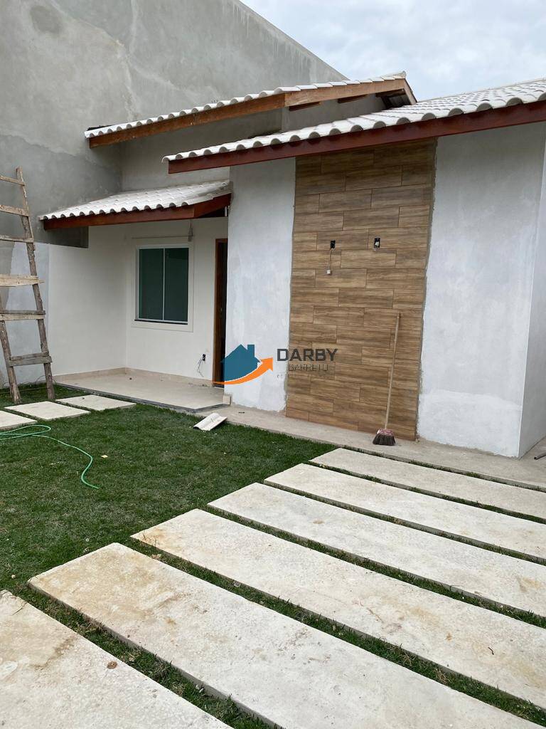 Casa à venda com 2 quartos, 56m² - Foto 2