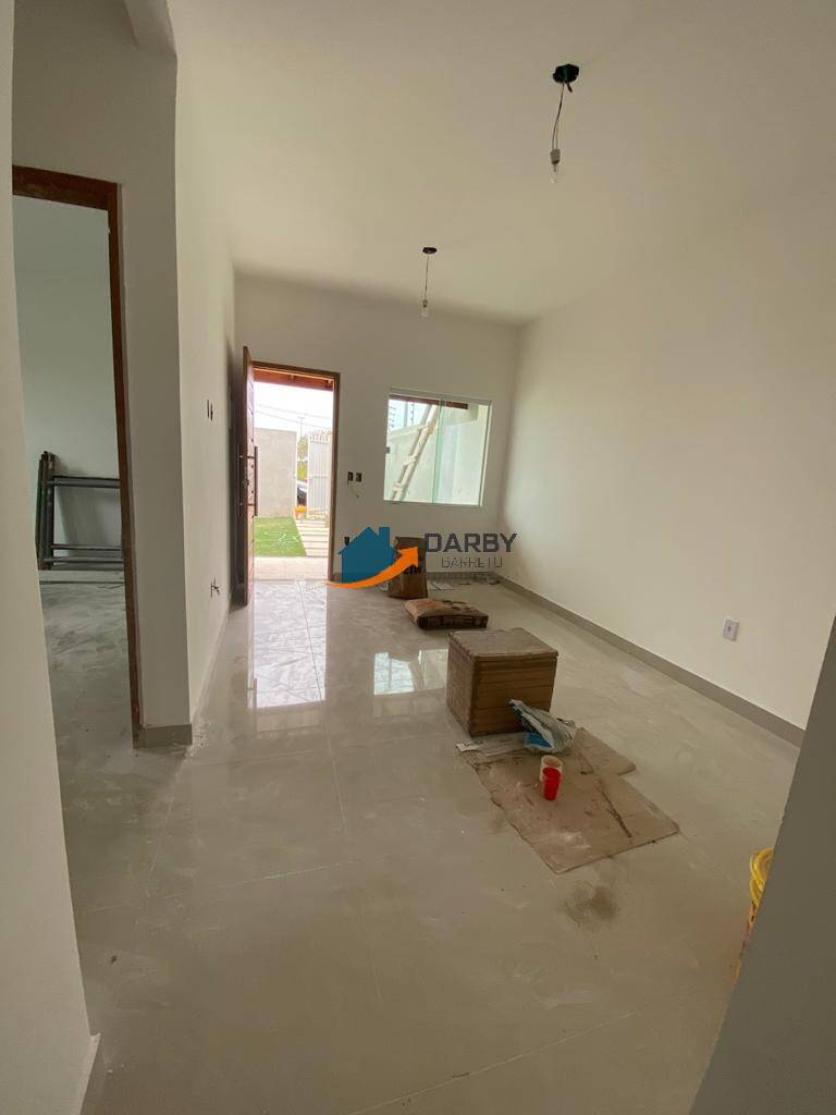 Casa à venda com 2 quartos, 56m² - Foto 5