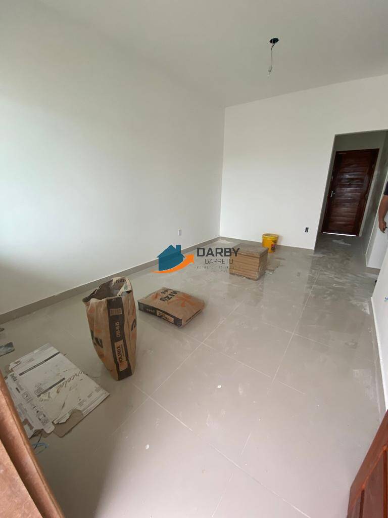 Casa à venda com 2 quartos, 56m² - Foto 4