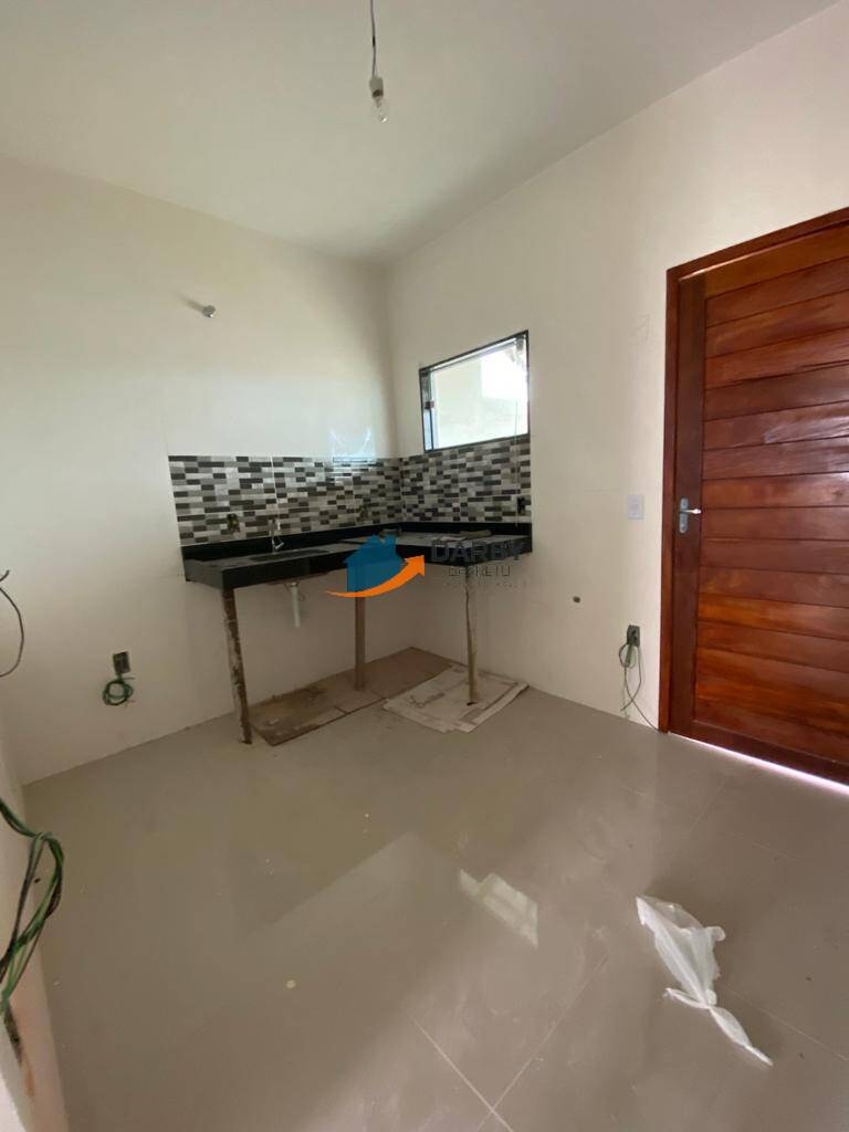 Casa à venda com 2 quartos, 56m² - Foto 8