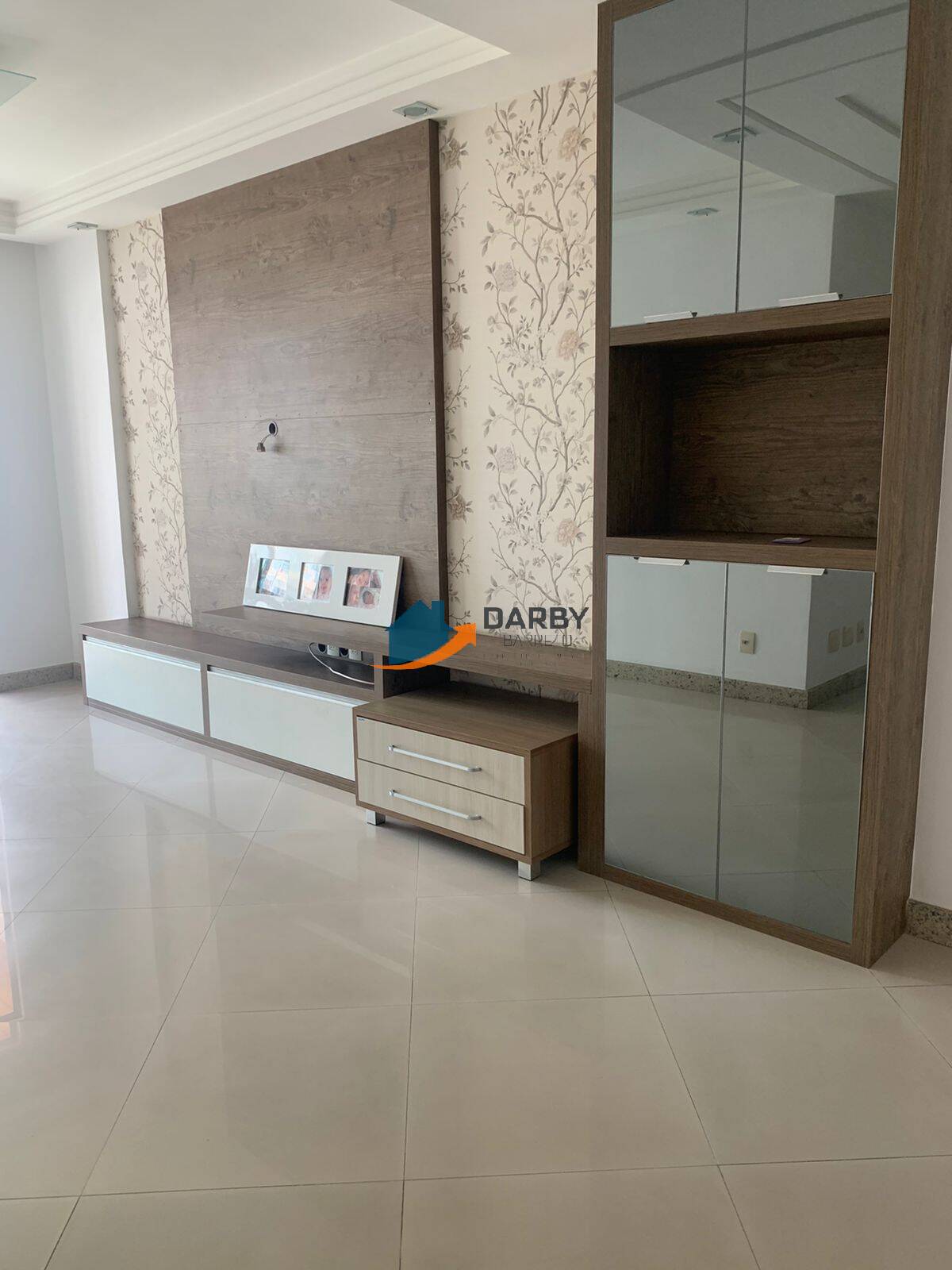 Apartamento à venda com 3 quartos, 90m² - Foto 2