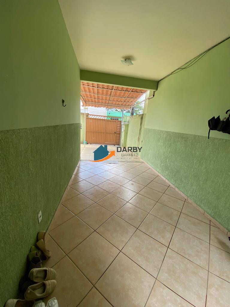 Casa à venda com 5 quartos, 148m² - Foto 5