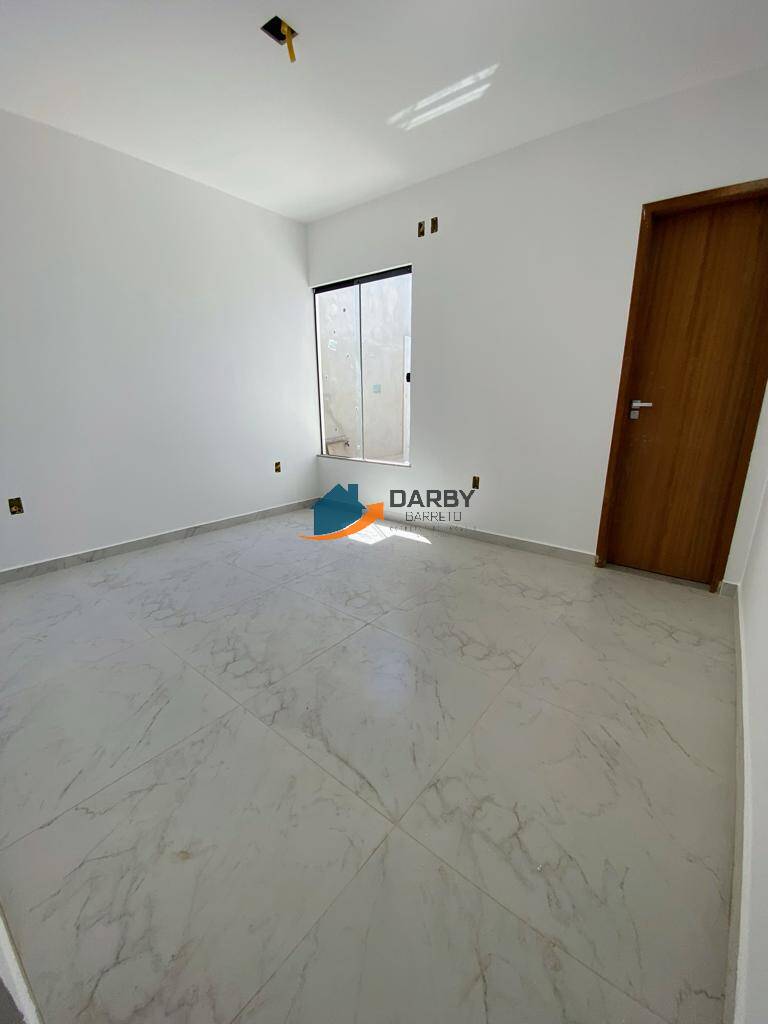 Casa à venda com 2 quartos, 70m² - Foto 8