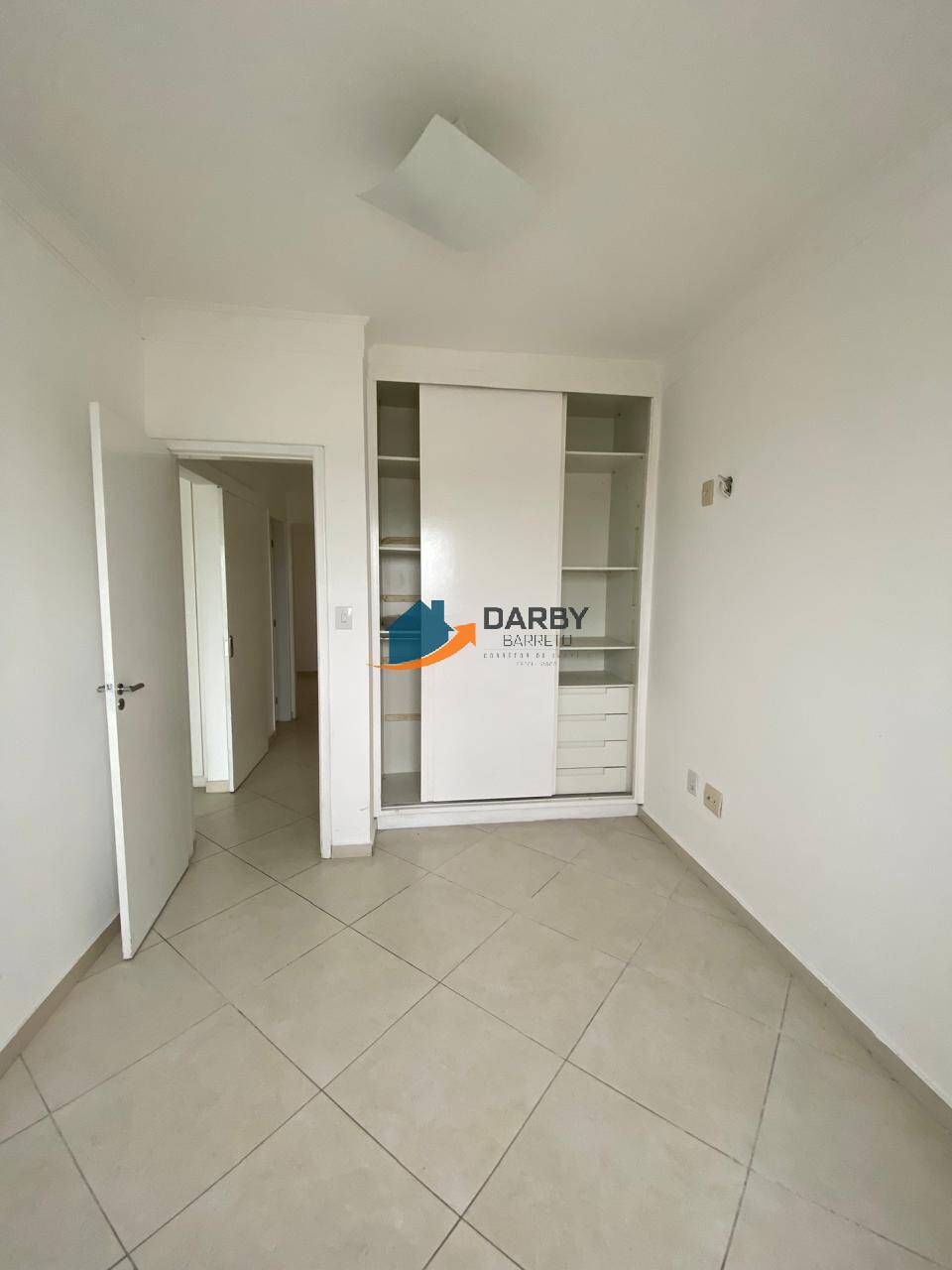 Apartamento à venda com 3 quartos, 94m² - Foto 8