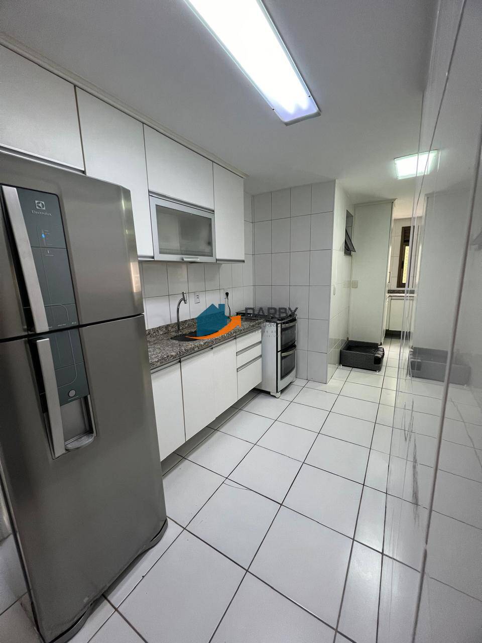 Apartamento à venda com 3 quartos, 100m² - Foto 8