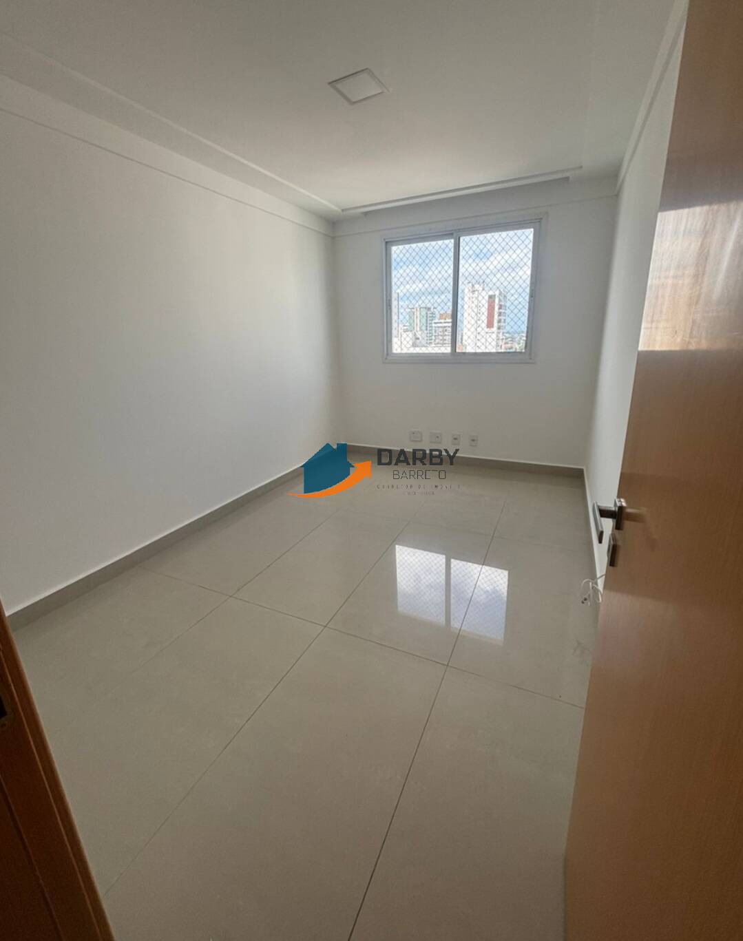 Apartamento à venda com 3 quartos, 105m² - Foto 7