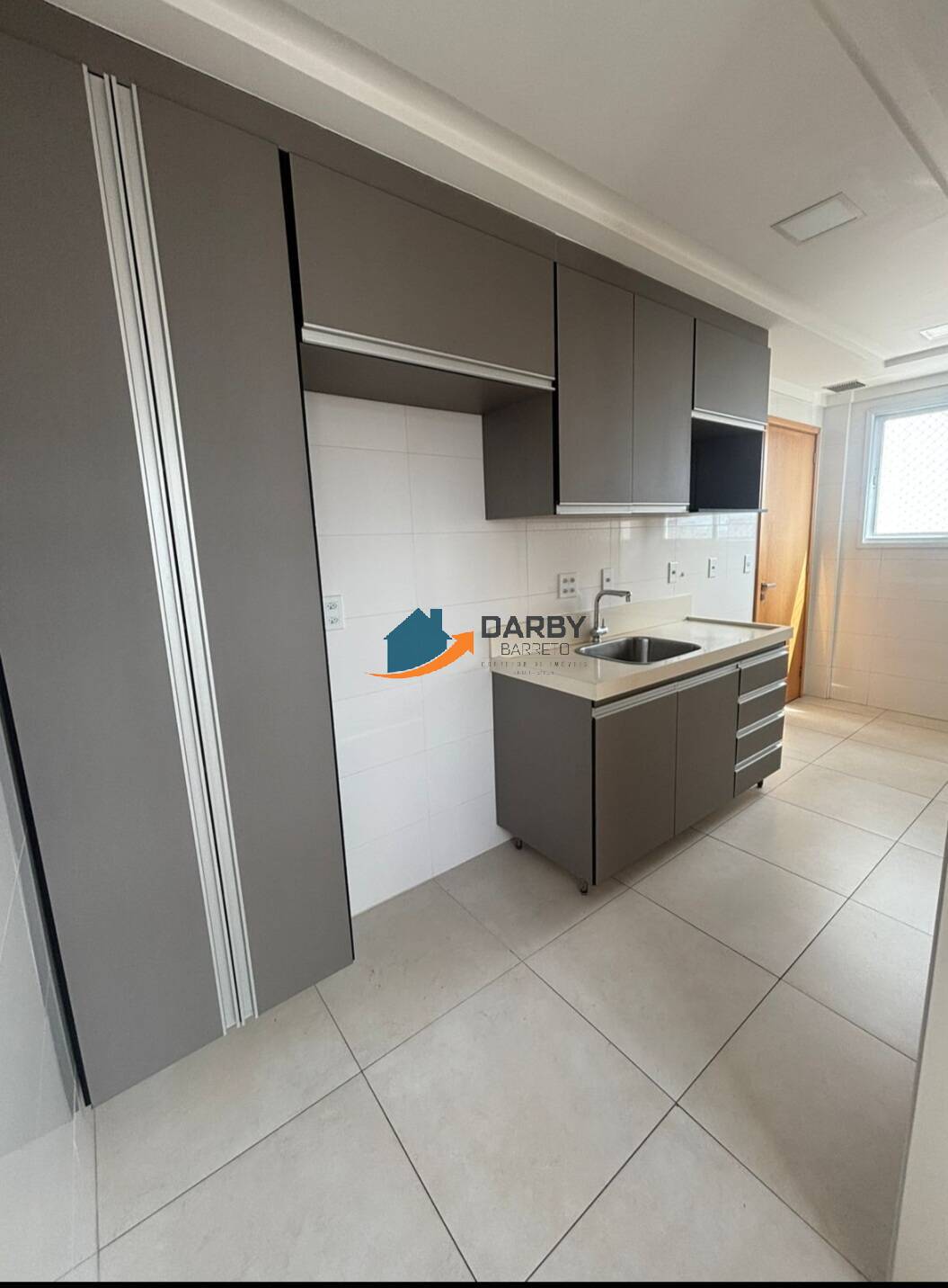 Apartamento à venda com 3 quartos, 105m² - Foto 11