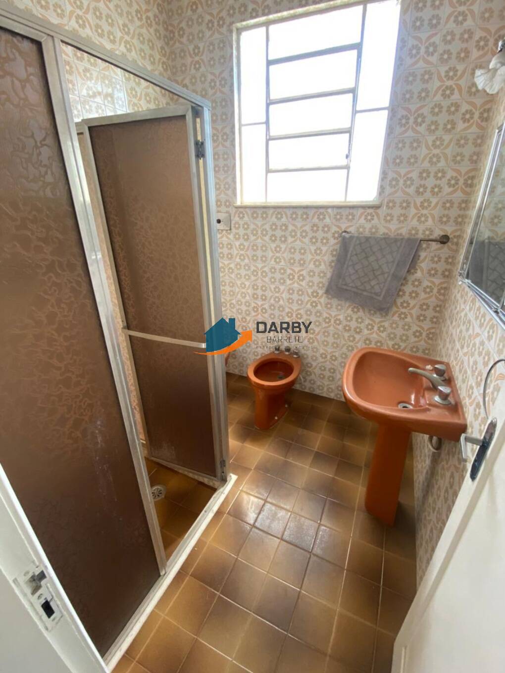 Casa para alugar com 5 quartos, 200m² - Foto 10