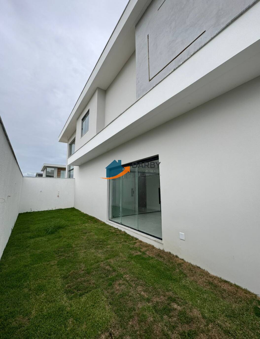 Casa à venda com 3 quartos, 210m² - Foto 3