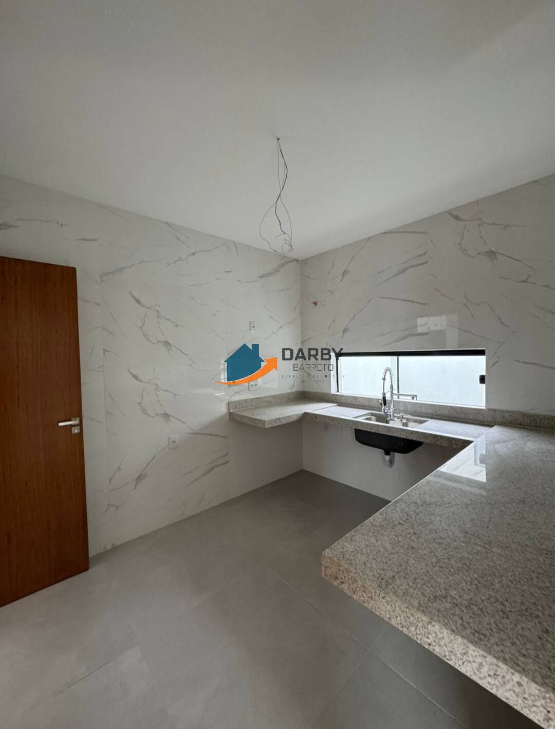 Casa à venda com 3 quartos, 210m² - Foto 10