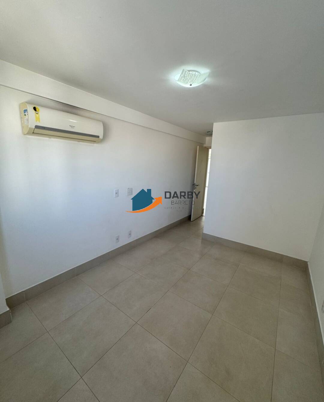 Apartamento para alugar com 2 quartos, 96m² - Foto 4