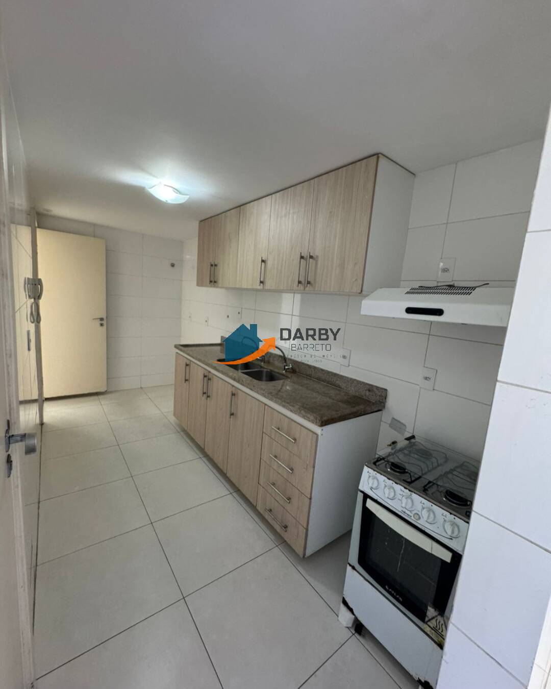 Apartamento para alugar com 2 quartos, 96m² - Foto 11