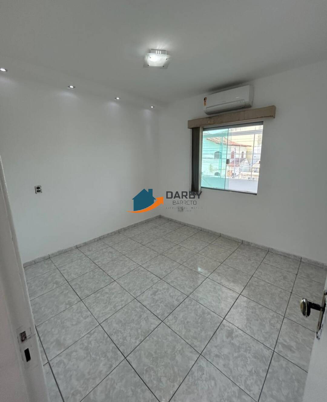 Casa à venda com 3 quartos, 150m² - Foto 11