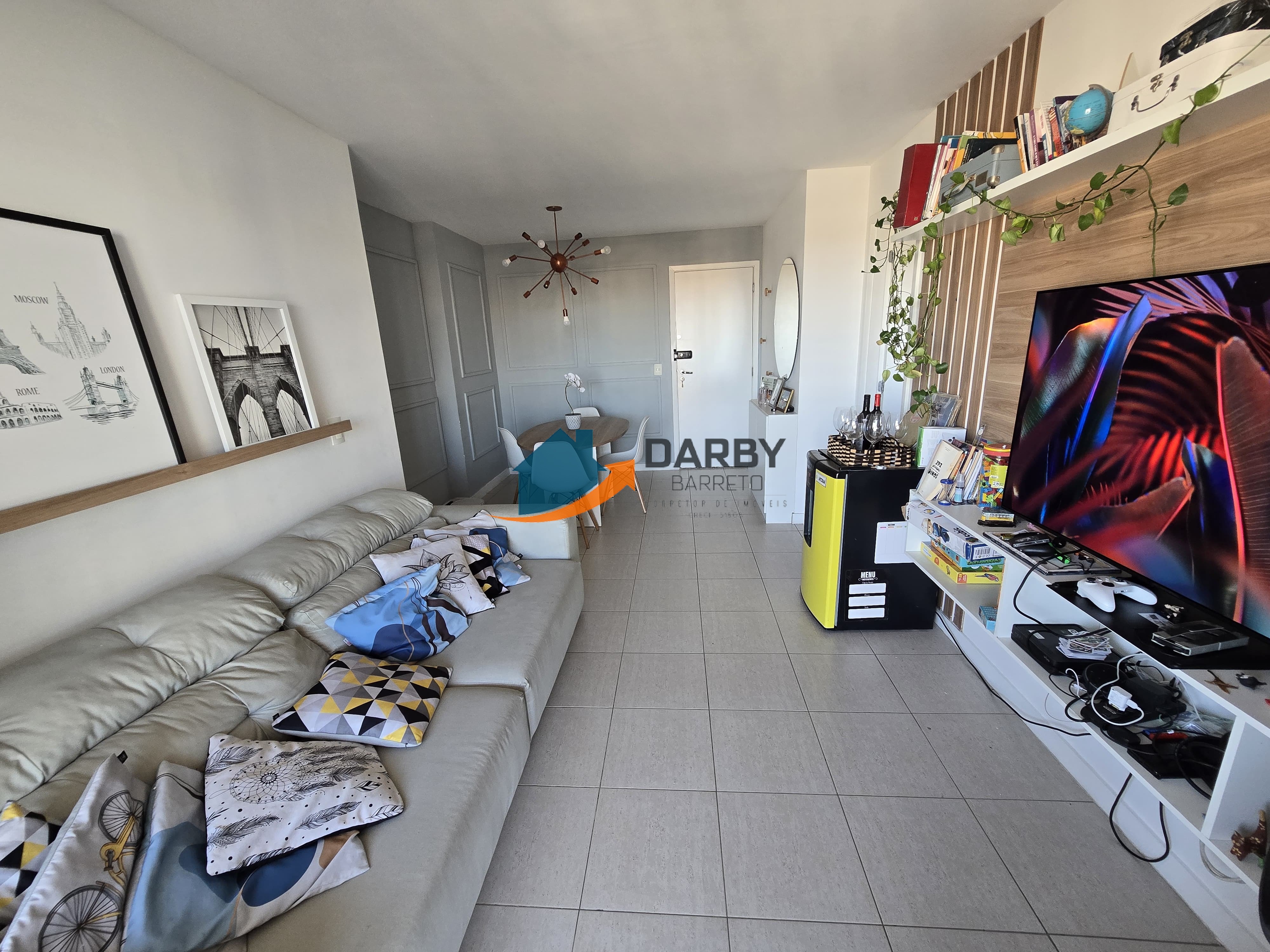 Apartamento à venda com 2 quartos, 72m² - Foto 2