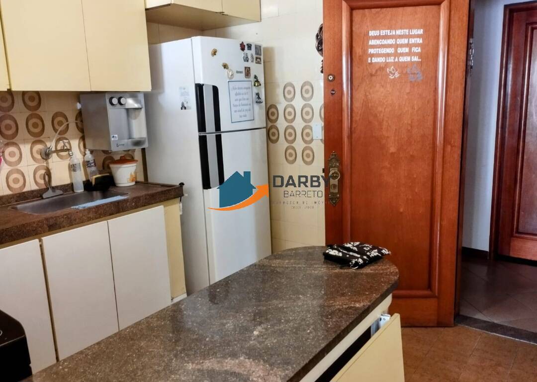 Apartamento para alugar com 3 quartos, 150m² - Foto 18