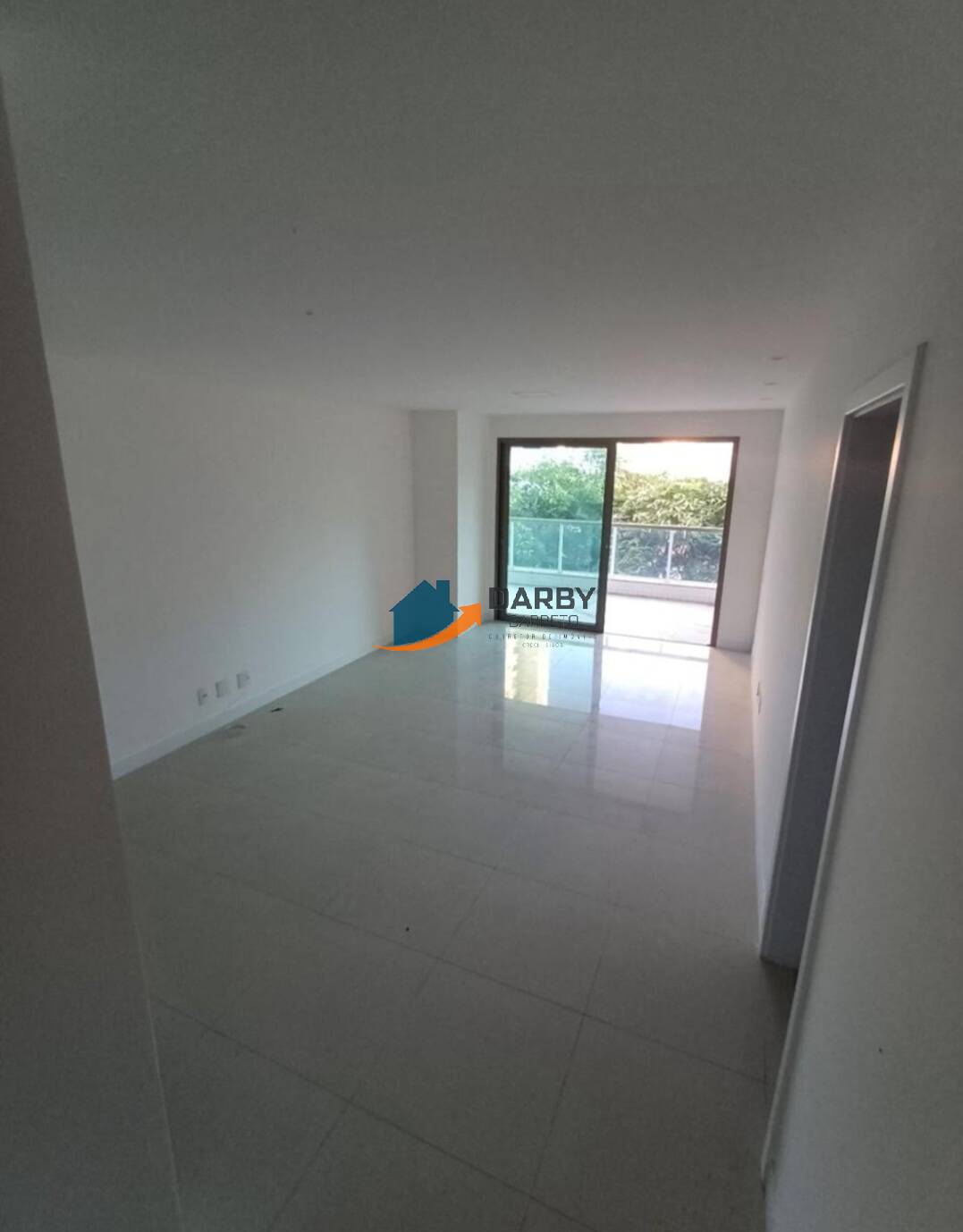 Apartamento à venda com 3 quartos, 115m² - Foto 3